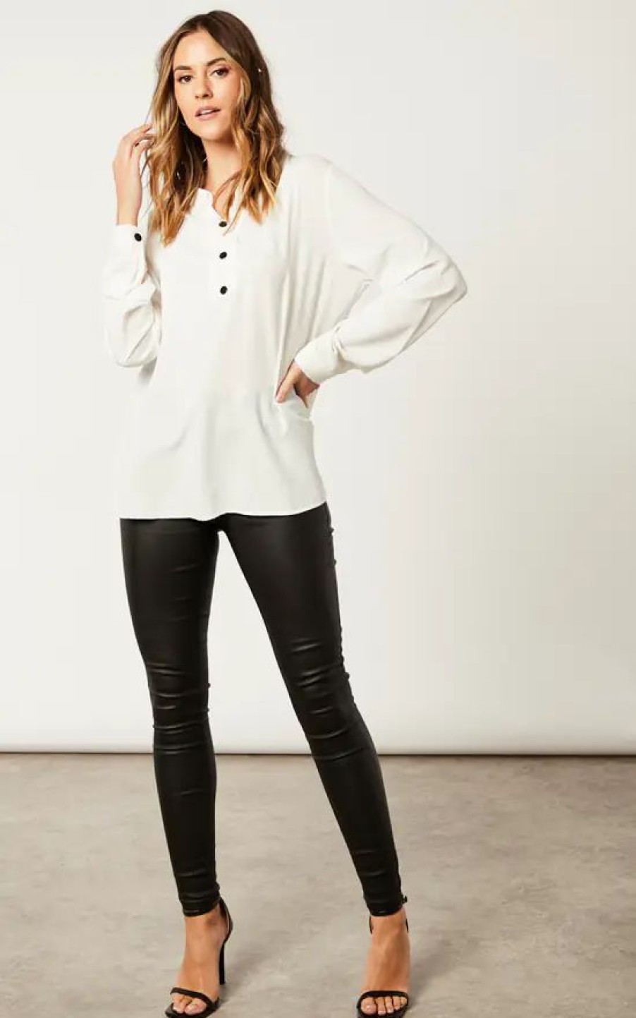 Tops * | Coupon Hoxton Gal Oversized Long Sleeves Top With Button Details In White