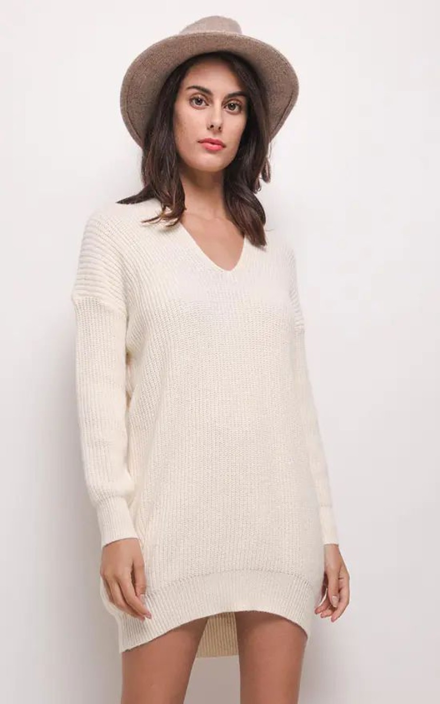 Dresses * | Hot Sale Lilura London Oversized Jumper Dress With V Neck In Beige