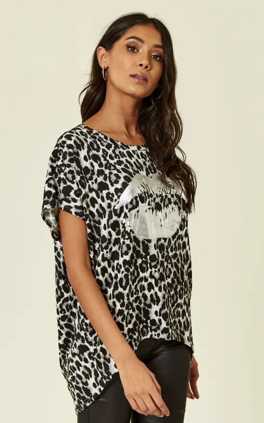 Tops * | Budget Blue Vanilla Kimaaya Silver Lips Oversized Top In Animal Print