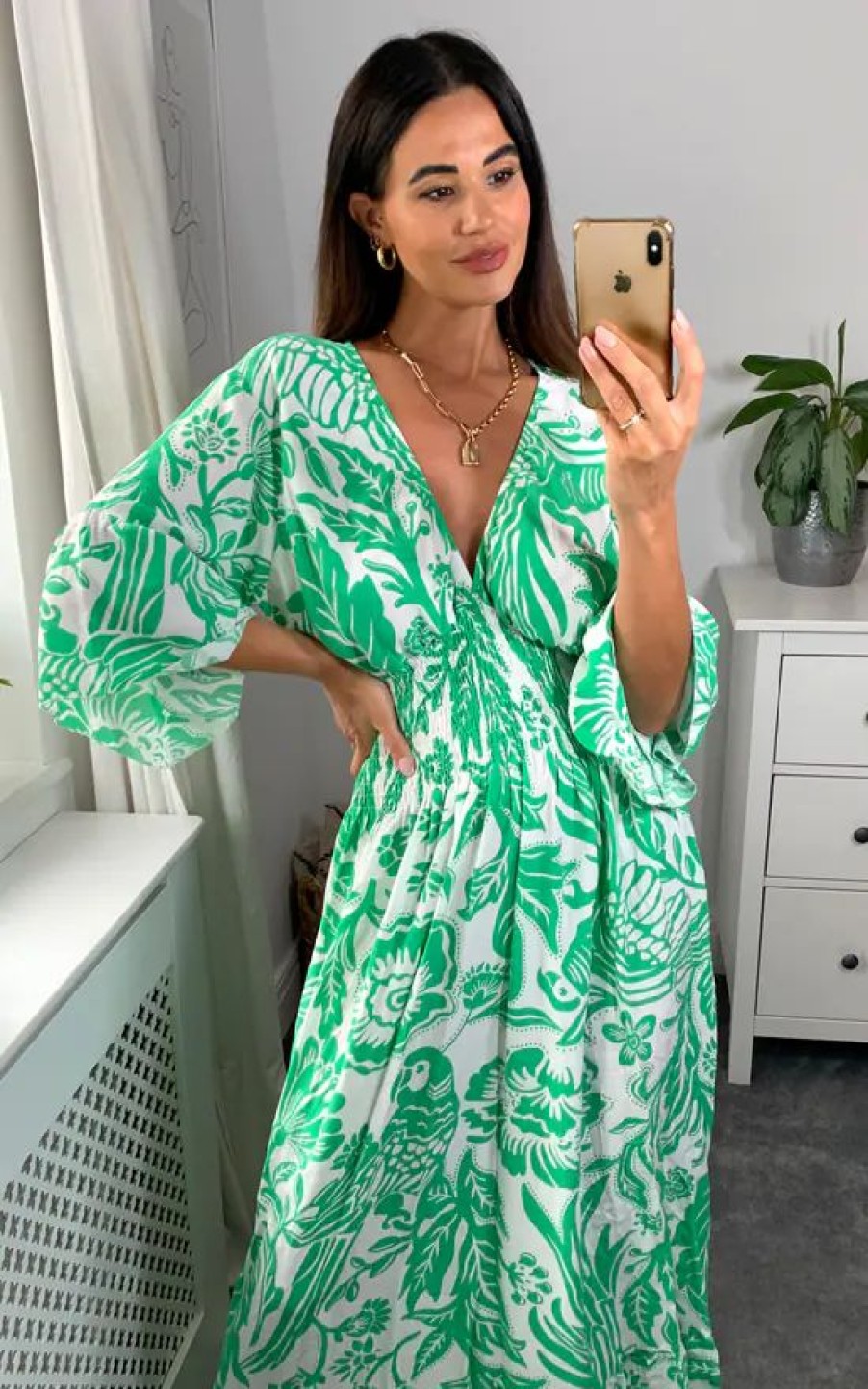 Dresses * | Outlet Hoxton Gal Oversized V Neck Detailed Floral Print Maxi Dress In Green And White