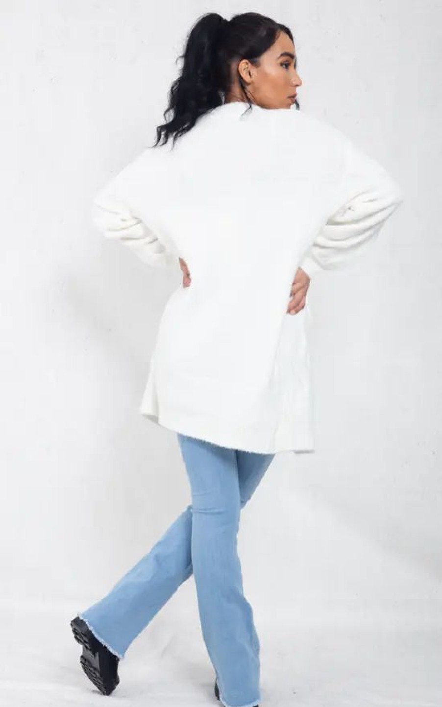 Knitwear * | Coupon Boutique Store White Oversized Cable Knit Drop Shoulder Cardigan