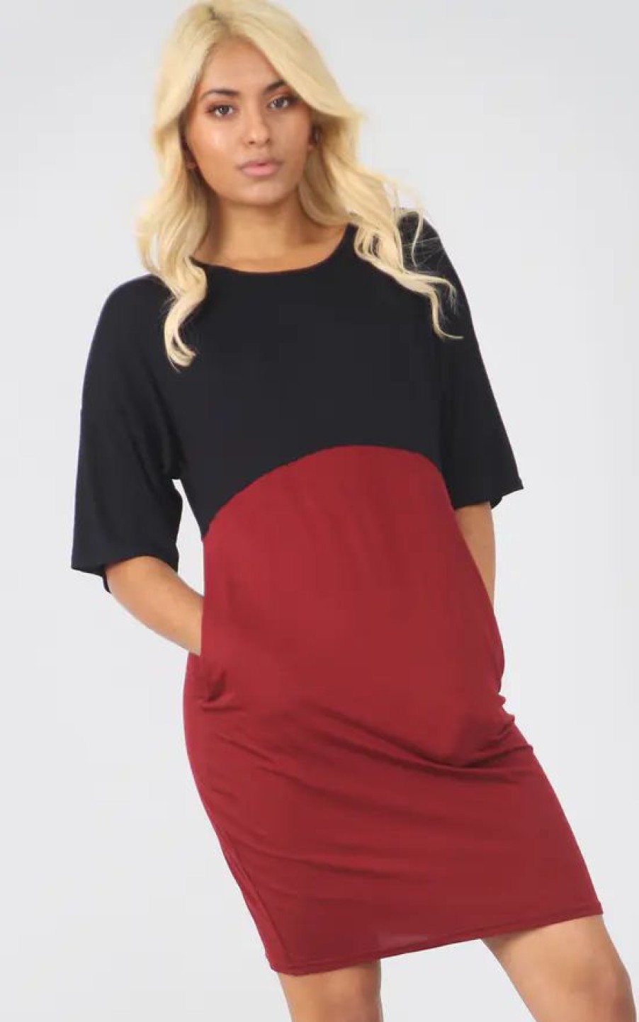 Dresses * | Deals Oops Fashion Oversized Mini Tshirt Dress With Wine/Black Colour Panels