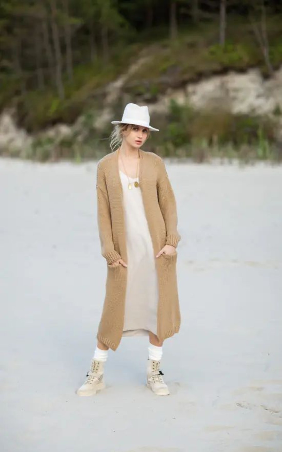 Knitwear * | Hot Sale Moe Long Oversized Cardigan With Pockets In Light Brown