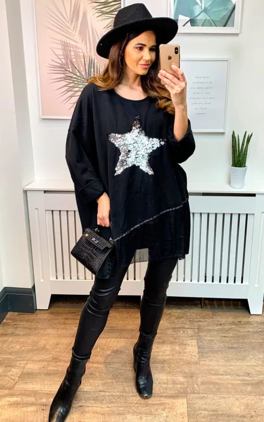 Tops * | Buy Hoxton Gal Oversized Star Print Sequin Top In Black