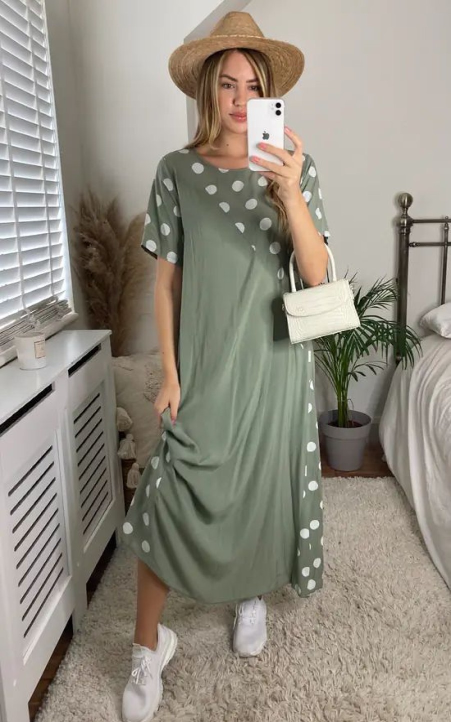 Dresses * | Cheapest Bella And Blue Maxi Oversized T Shirt Dress In Khaki Polka Dot