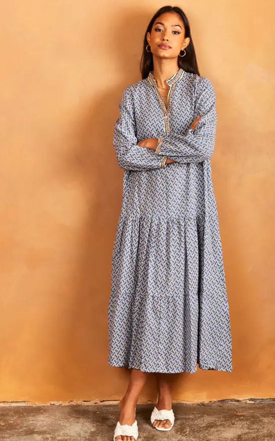 Dresses * | Brand New Bella And Blue Geometric Print Long Sleeve Maxi Dress In Blue