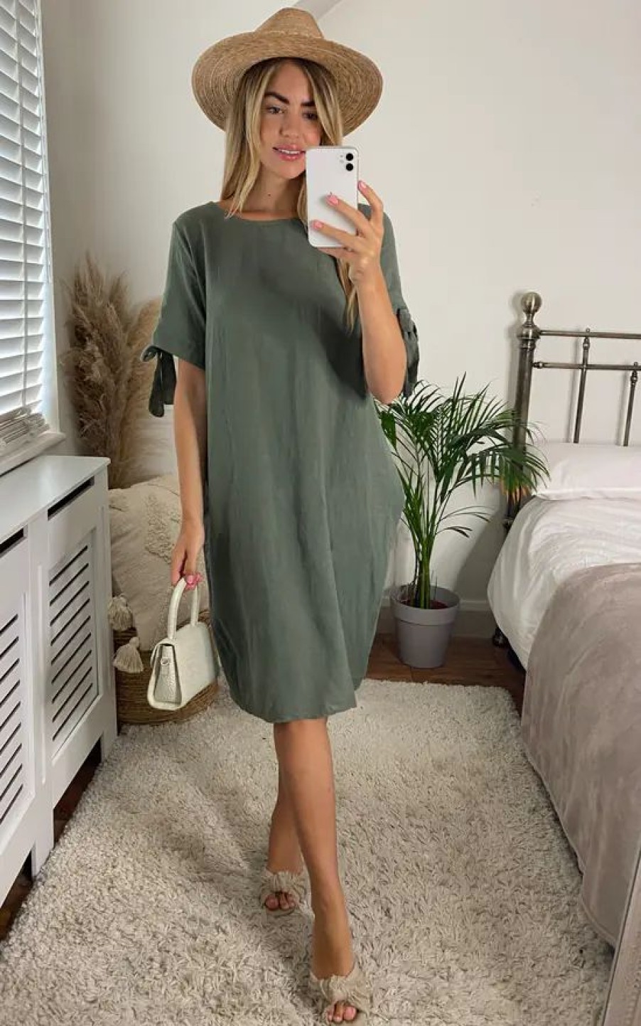 Dresses * | Best Deal Bella And Blue Oversized Dress With Side Pocket In Khaki