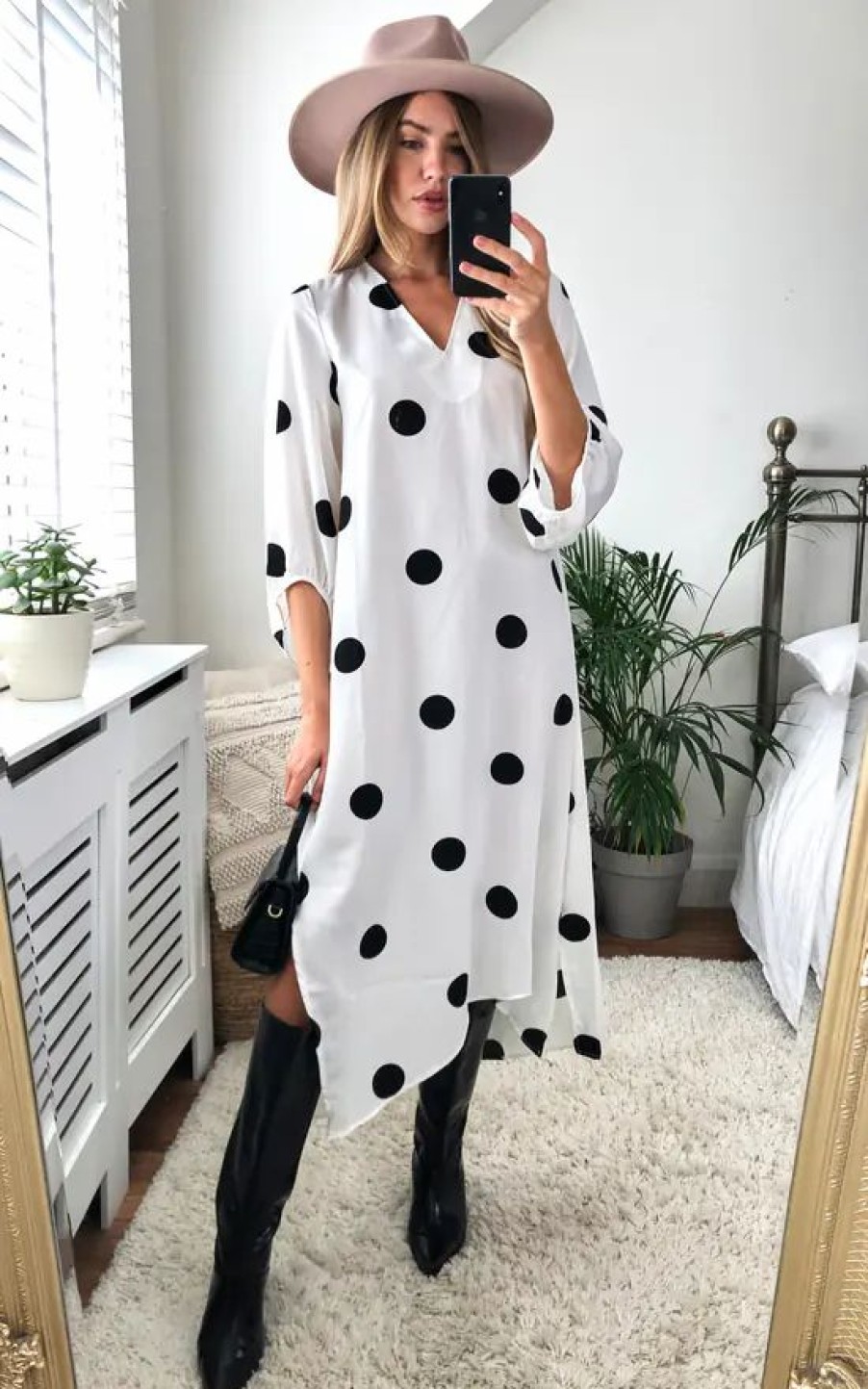 Dresses * | Hot Sale D.Anna Oversized Polka Dot V Neck Midi Dress In Black And White.