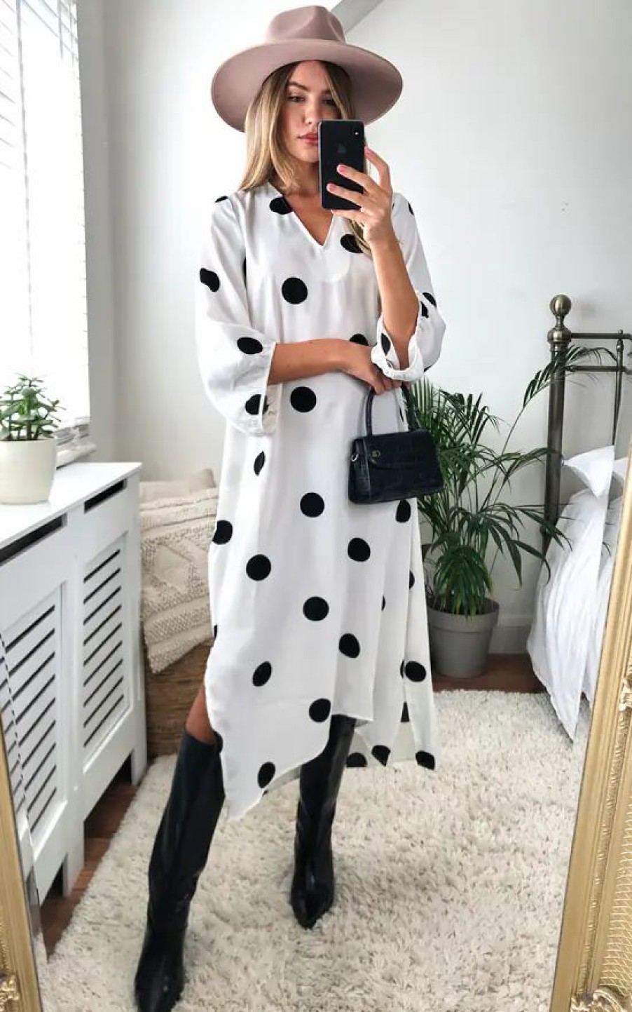 Dresses * | Hot Sale D.Anna Oversized Polka Dot V Neck Midi Dress In Black And White.