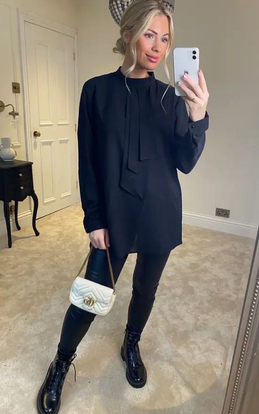 Tops * | Best Sale Hoxton Gal Oversized Detailed Front Long Sleeves Tunic In Black