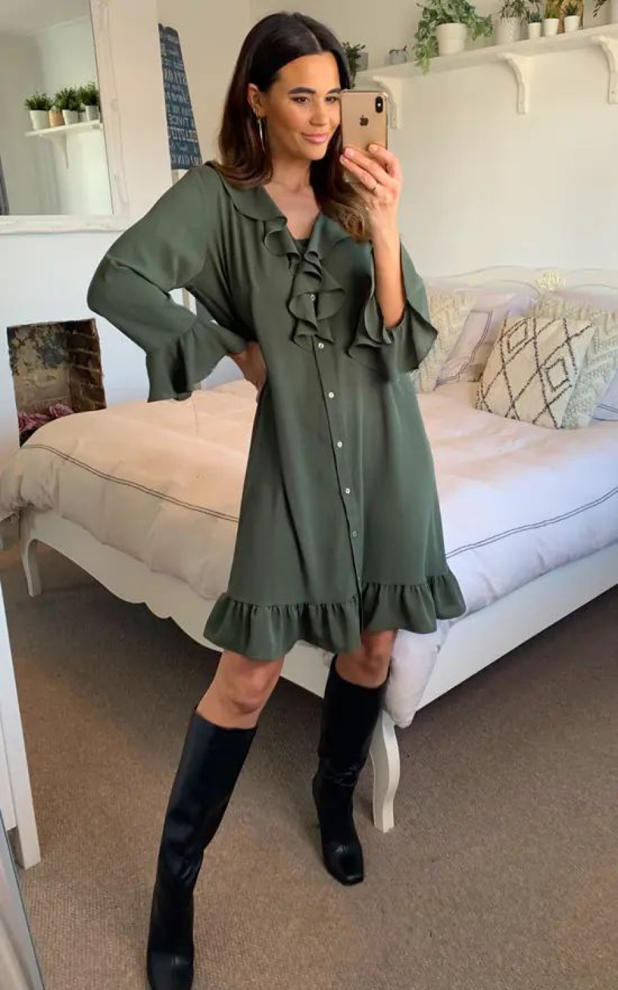 Dresses * | Cheapest Hoxton Gal Relaxed Frilled Dress In Khaki