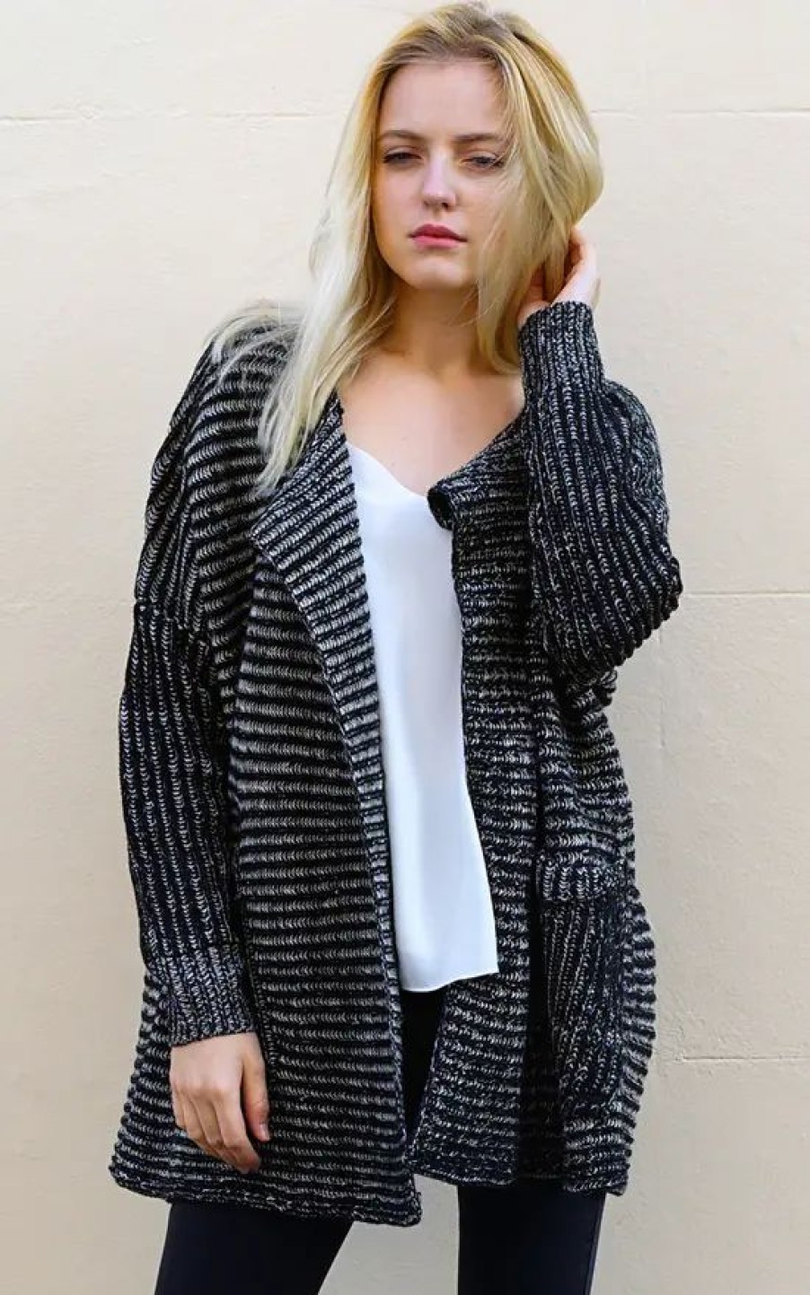 Knitwear * | Best Deal Cy Boutique Oversized Chunky Knit Cardigan In Black And Dark Grey