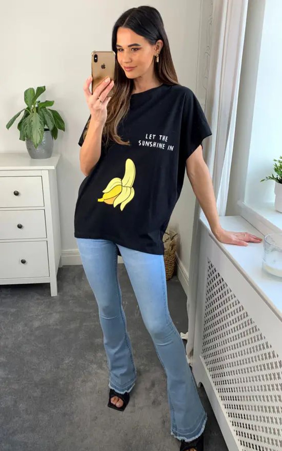 Tops * | Cheapest Hoxton Gal Oversized Banana Relaxed T Shirt In Black