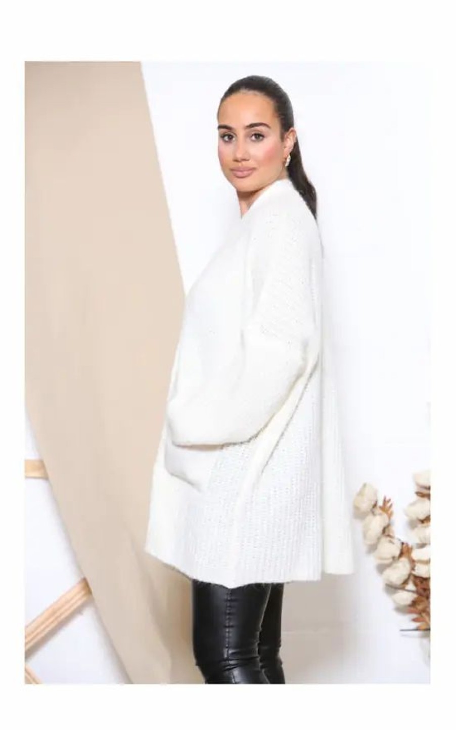 Knitwear * | Flash Sale Loes House Oversized Cardigan With Pockets In White