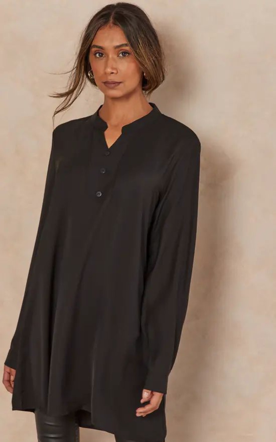 Tops * | Discount Hoxton Gal Oversized Long Sleeves Tunic With Button Details In Black