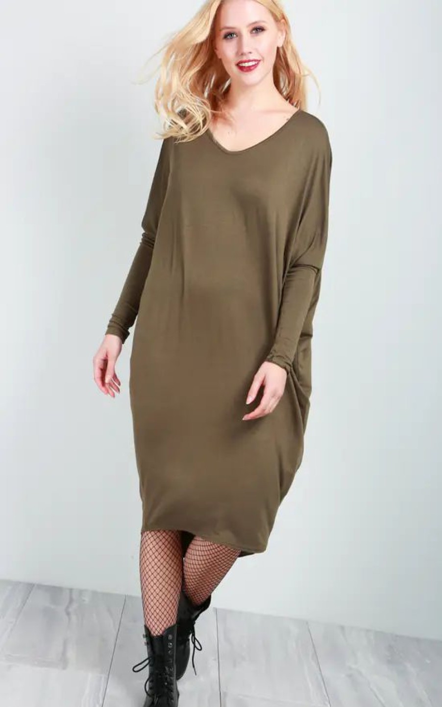 Dresses * | Budget Oops Fashion Kayley Mocha Long Sleeve Midi Dress With Open Back