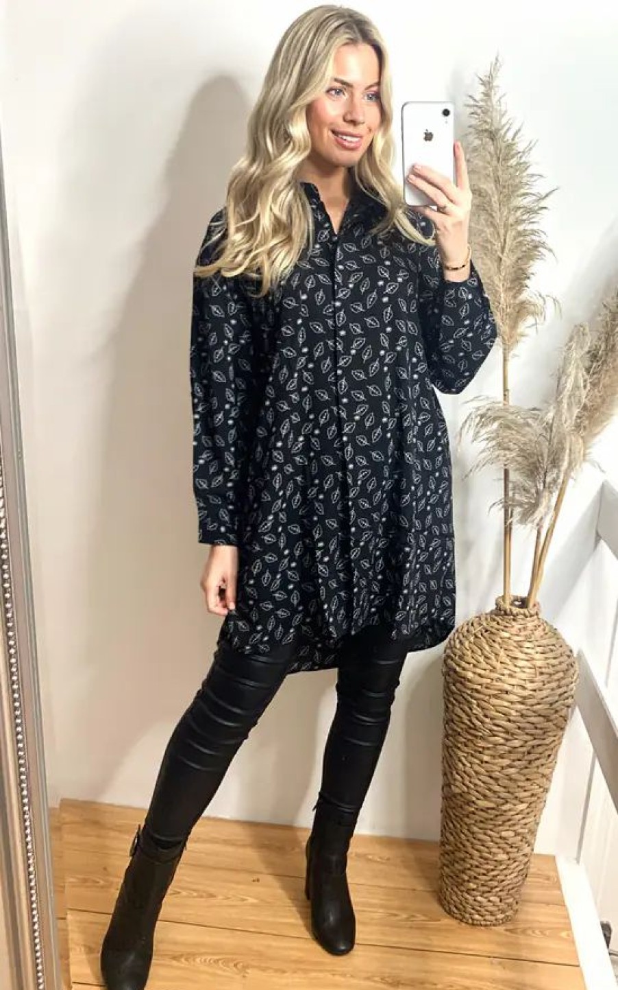 Dresses * | Flash Sale Cy Boutique Oversized Shirt Dress With Bow In Black And White Leaf Print