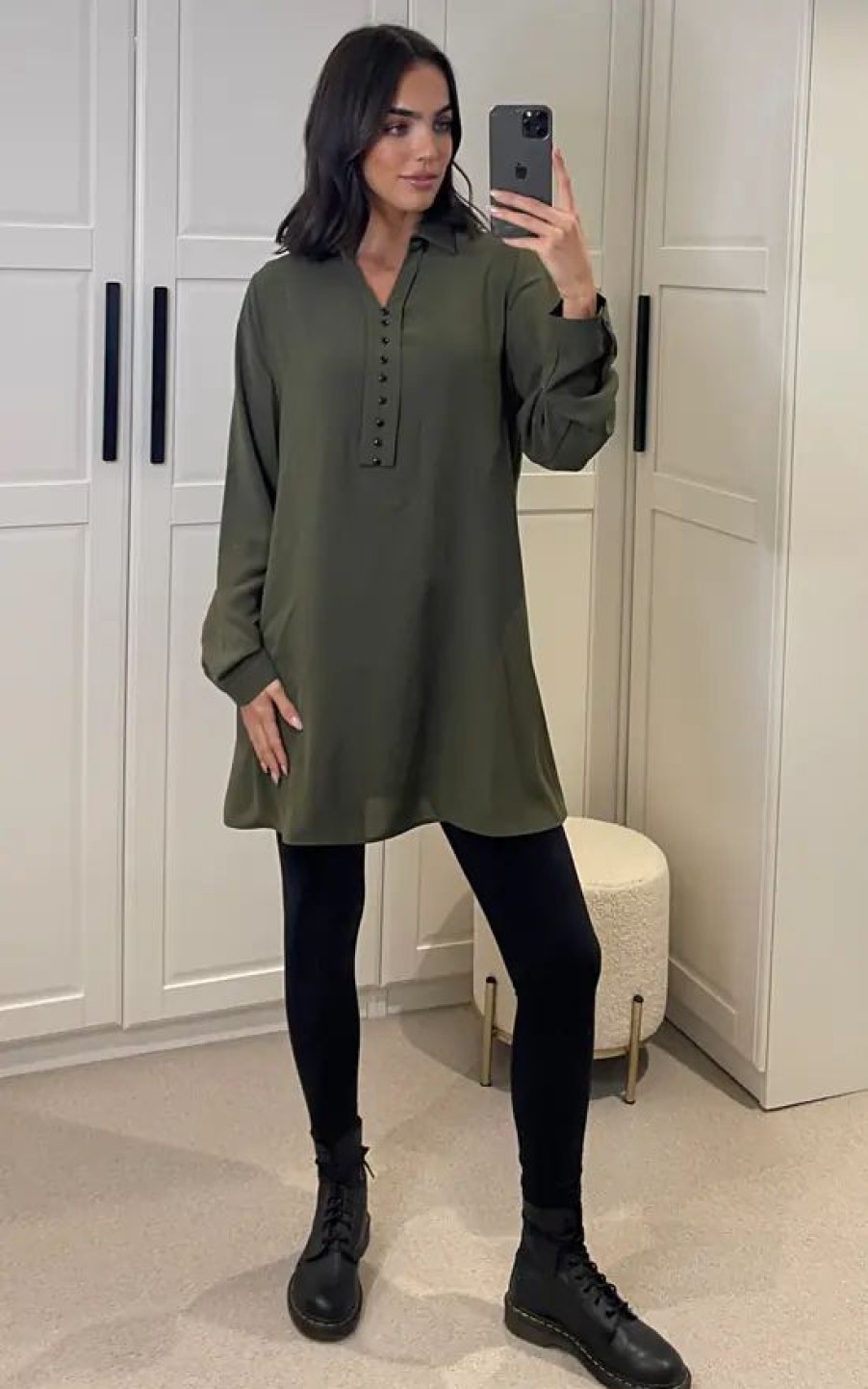 Tops * | Budget Hoxton Gal Relaxed Fit Long Sleeves Button Detailed Tunic Top In Khaki