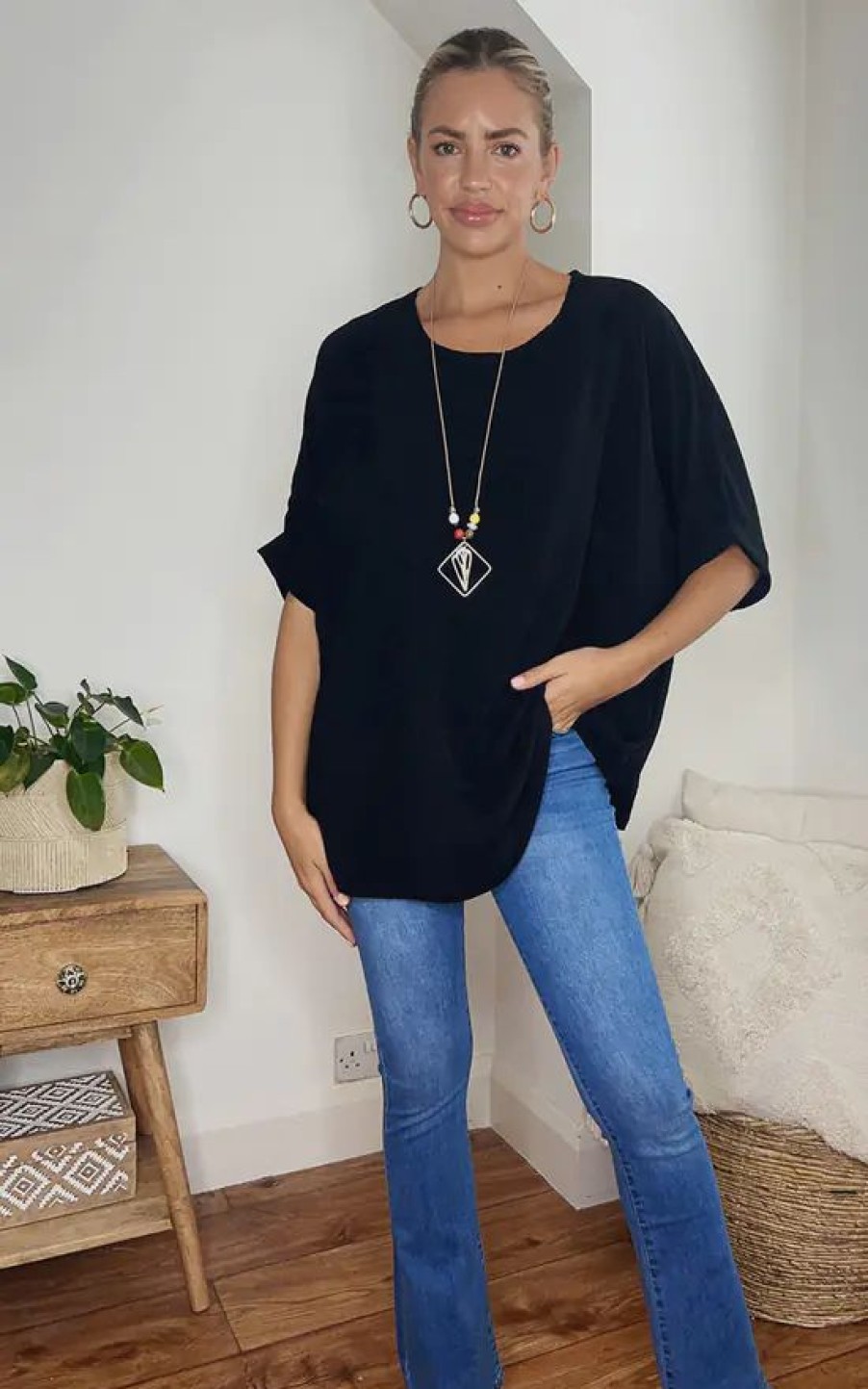 Tops * | Cheapest Ikrush Hailey Casual Round Neck Blouse In Black