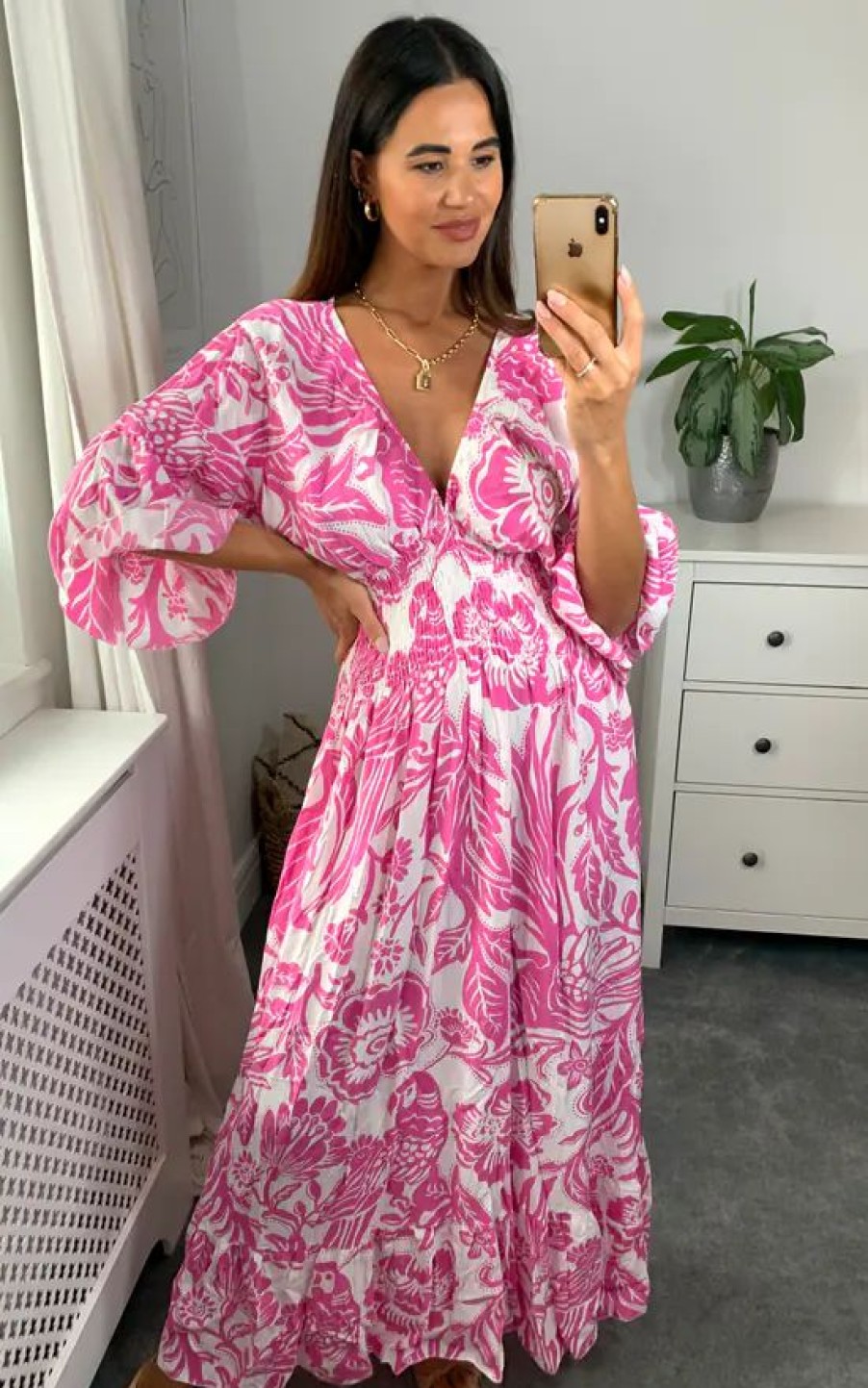 Dresses * | Flash Sale Hoxton Gal Oversized V Neck Detailed Floral Print Maxi Dress In Pink And White