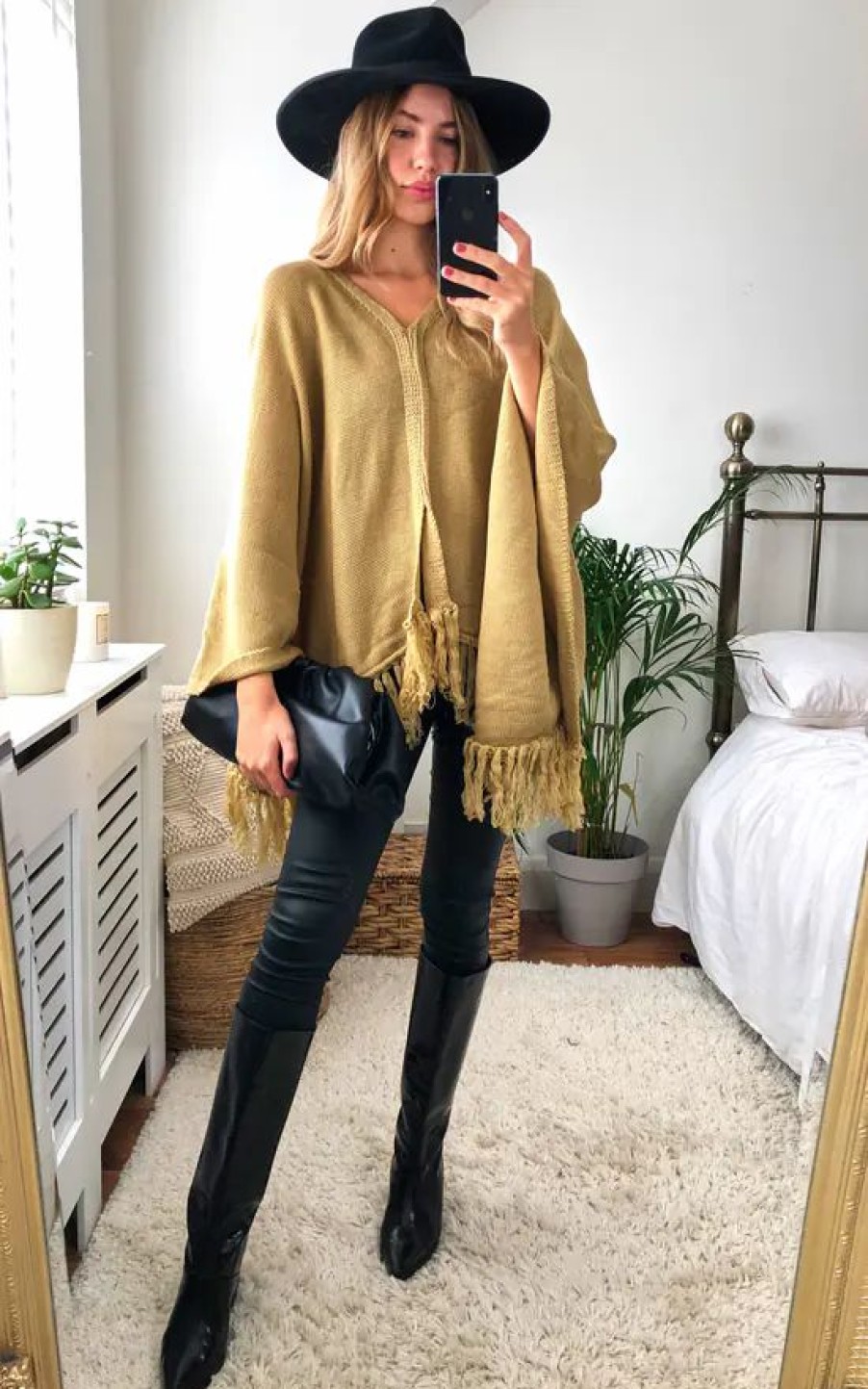 Knitwear * | Flash Sale Jenerique Oversize Knitted Poncho With Fringe In Camel