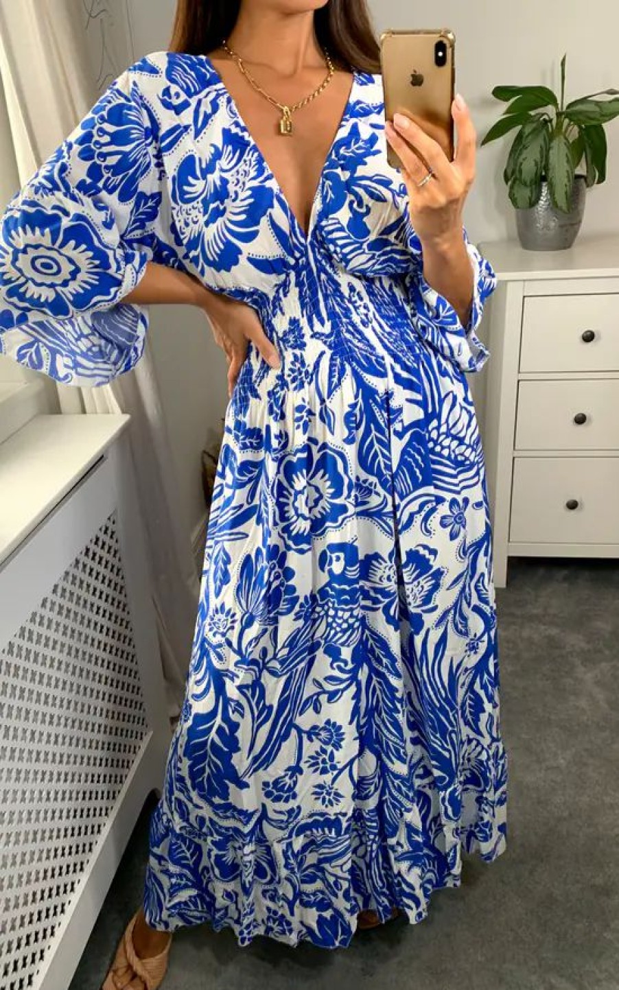 Dresses * | Wholesale Hoxton Gal Oversized V Neck Detailed Floral Print Maxi Dress In Blue And White